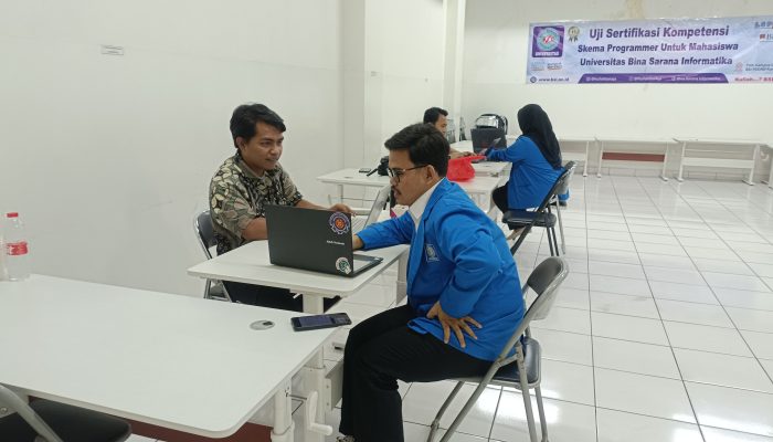 SERTIFIKASI KOMPETENSI PROGRAMMER DI KARAWANG  MAMPU CETAK MAHASISWA BERKOMPETENSI NASIONAL
