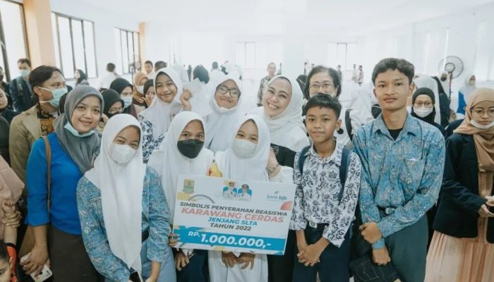 Mengintip Program Beasiswa ‘Karawang Cerdas 2024’ yang Buka Peluang Pendidikan