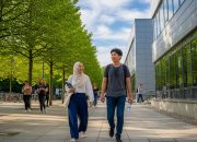 Jalan Kaki Jadi Pilihan Mahasiswa Menuju Kampus Sehat dan Hemat Waktu