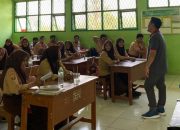 Sosialisasi BSI Karawang Bikin Heboh SMAN 1 Pedes, Siswa Antusias Cari Info Kuliah!