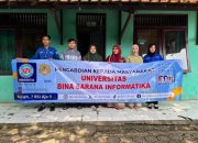 Pengabdian Masyarakat Dorong Literasi Digital Santri melalui Pelatihan Canva di Cikampek