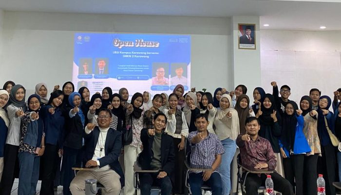 Siswa SMKN 2 Karawang Cari Arah Kuliah di Open House UBSI