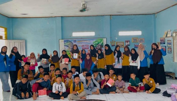 Mahasiswa UBSI Karawang Kenalkan Hak Asasi Manusia kepada Santri