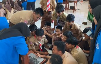 Mahasiswa UBSI Bahas Perilaku Belanja Online
