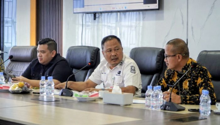 Karawang Evaluasi Layanan Pengaduan dan Keterbukaan Informasi Publik