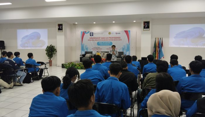 Workshop Basis Data Bekali Mahasiswa Hadapi Uji Kompetensi