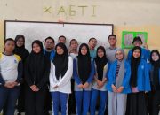 Mahasiswa UBSI Edukasi Pergaulan Islami bagi Siswa SMKN 1 Cikampek