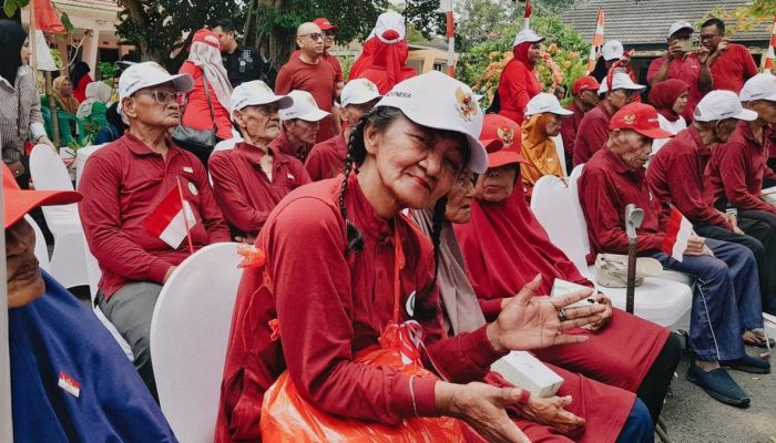 Kebahagiaan Lansia Telantar di Karawang Rayakan Hari Kemerdekaan Pertama Kali