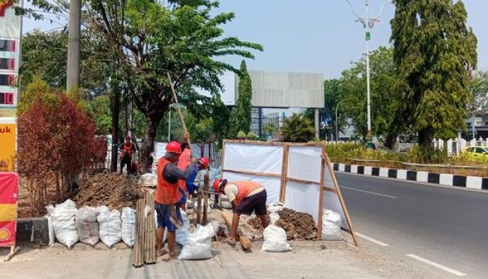 Pemkab Karawang Mulai Tata Kabel Udara di Lima Jalan