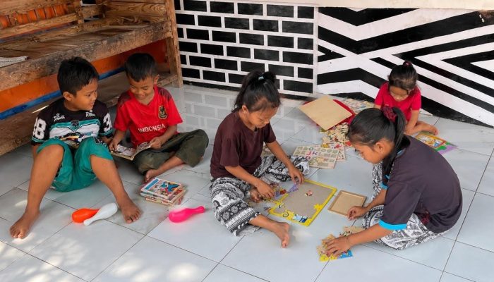 Posko BSI Explore Jadi Ruang Belajar Anak Desa Karang Indah