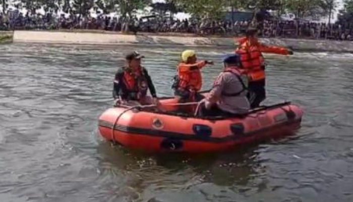 Pria di Karawang Hilang Terseret Arus Sungai Usai Selamatkan Sang Istri