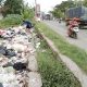 Sampah Liar Menumpuk di Jalan Syekh Quro Plawad