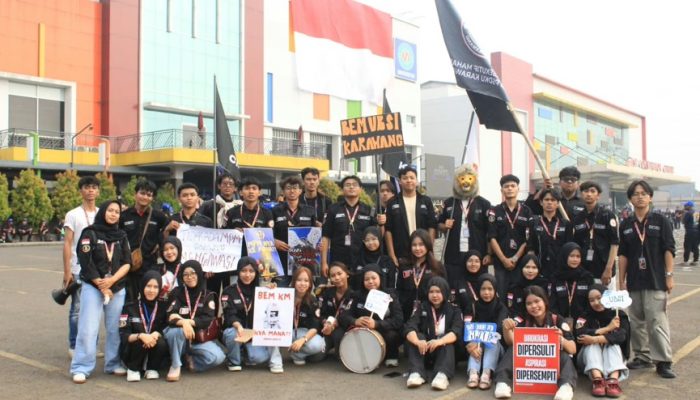 BEM UBSI Karawang Hadiri SEMOT dan Parade Ormawa di Kaliabang