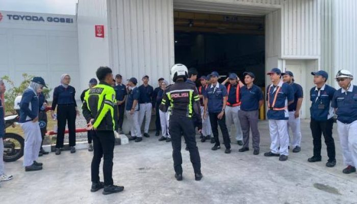 Satlantas Polresta Karawang Edukasi Karyawan KIIC Soal Keselamatan