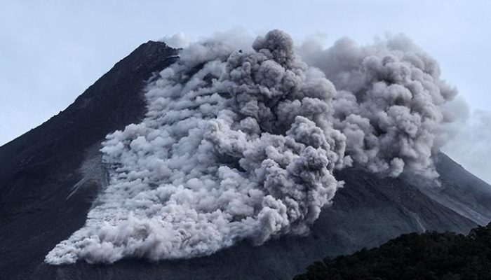 Waspada Abu Vulkanik, DLH Karawang Imbau Warga Bermasker