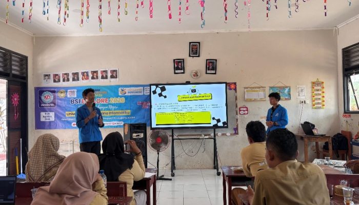 Workshop Canva dan AI Bantu Guru SDN Tunggaljaya Adaptasi Digital